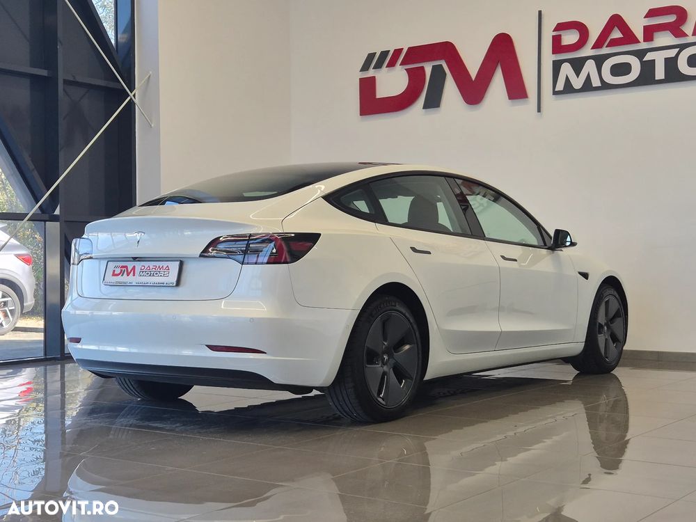 Tesla Model 3 Standard Reichweite Plus Hinterradantrieb - 3