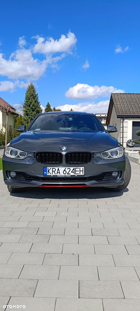 BMW Seria 3 328i Sport Line - 14