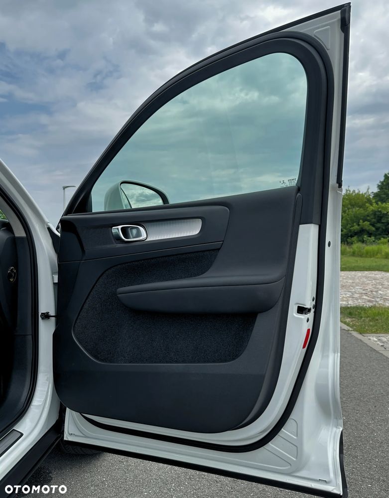 Volvo XC 40 - 38