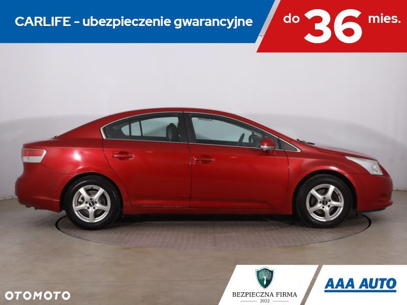 Toyota Avensis - 8