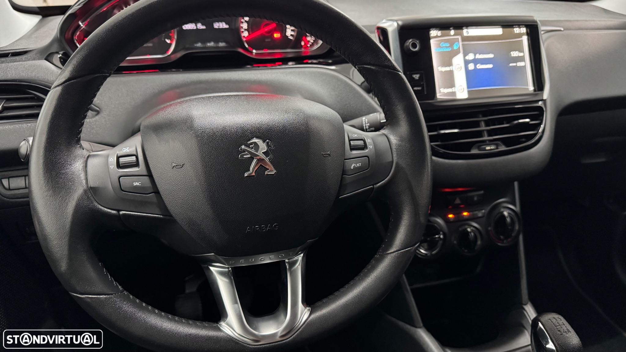 Peugeot 208 1.2 VTi Allure - 22