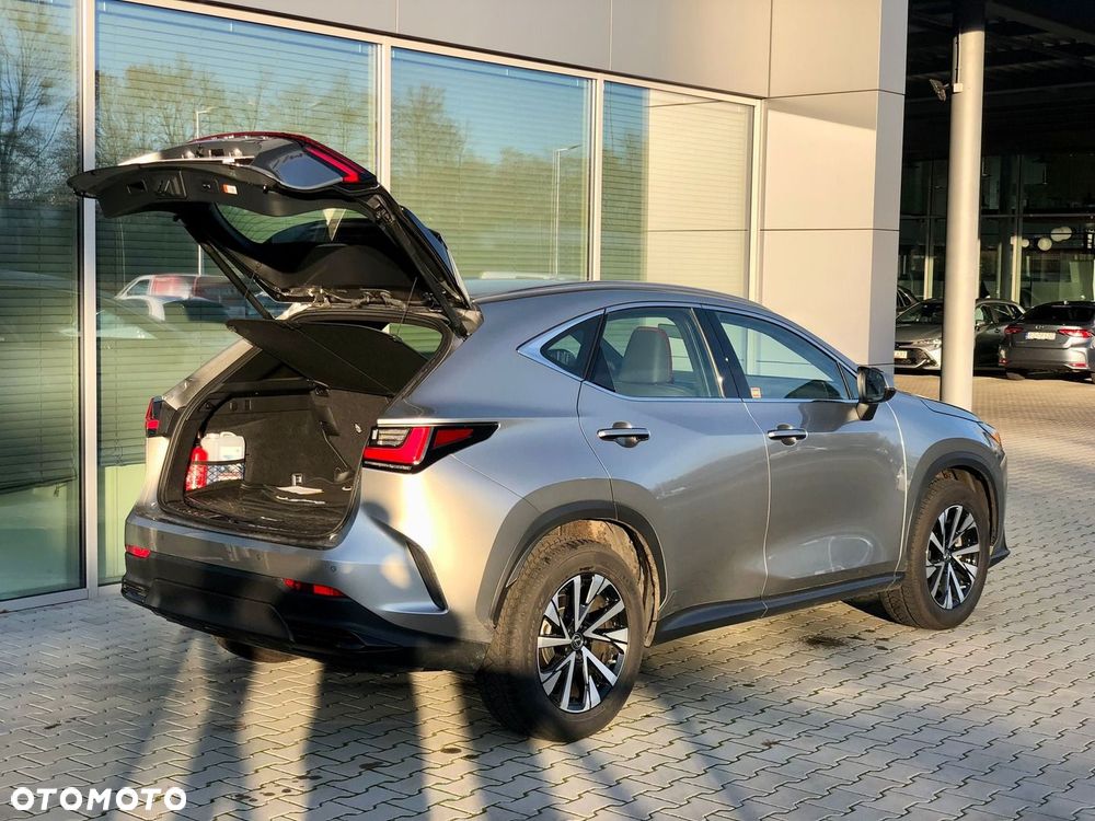 Lexus NX 350h Elegance AWD - 36