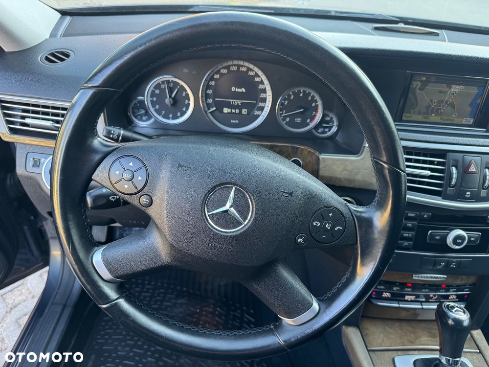 Mercedes-Benz Klasa E - 16
