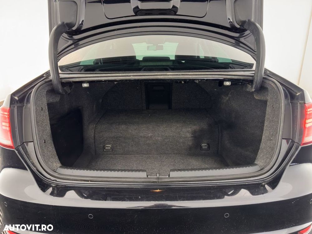 Volkswagen Jetta 1.4 DSG Comfortline - 13