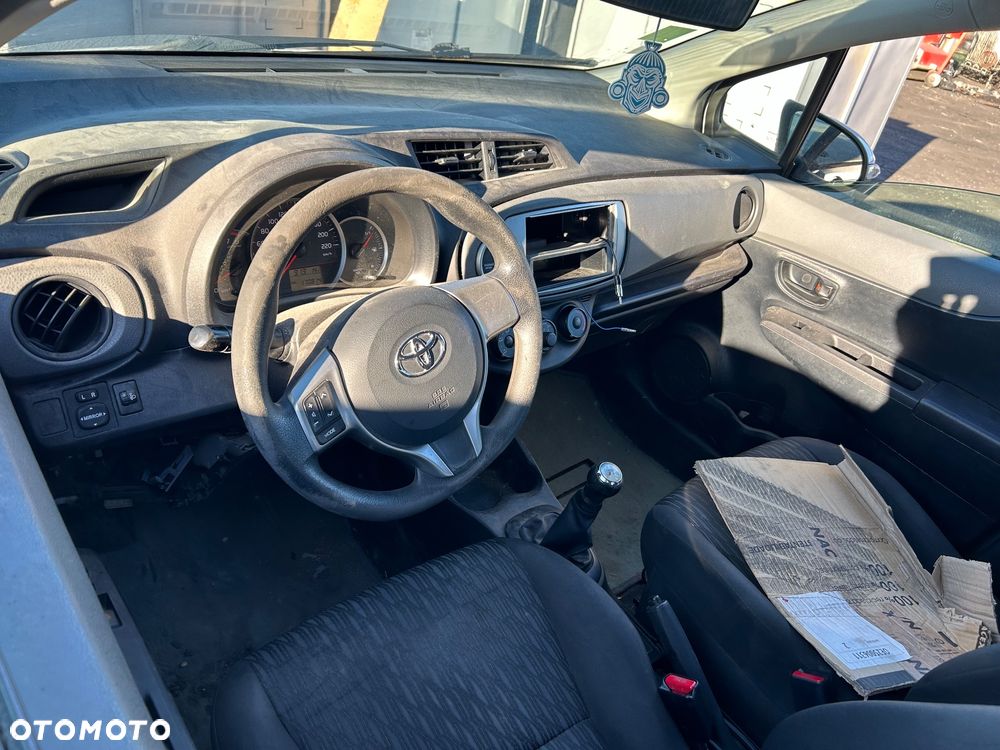 Toyota Yaris III konsola deska rozdzielcza pasy napinacze poduszki airbag komplet - 2