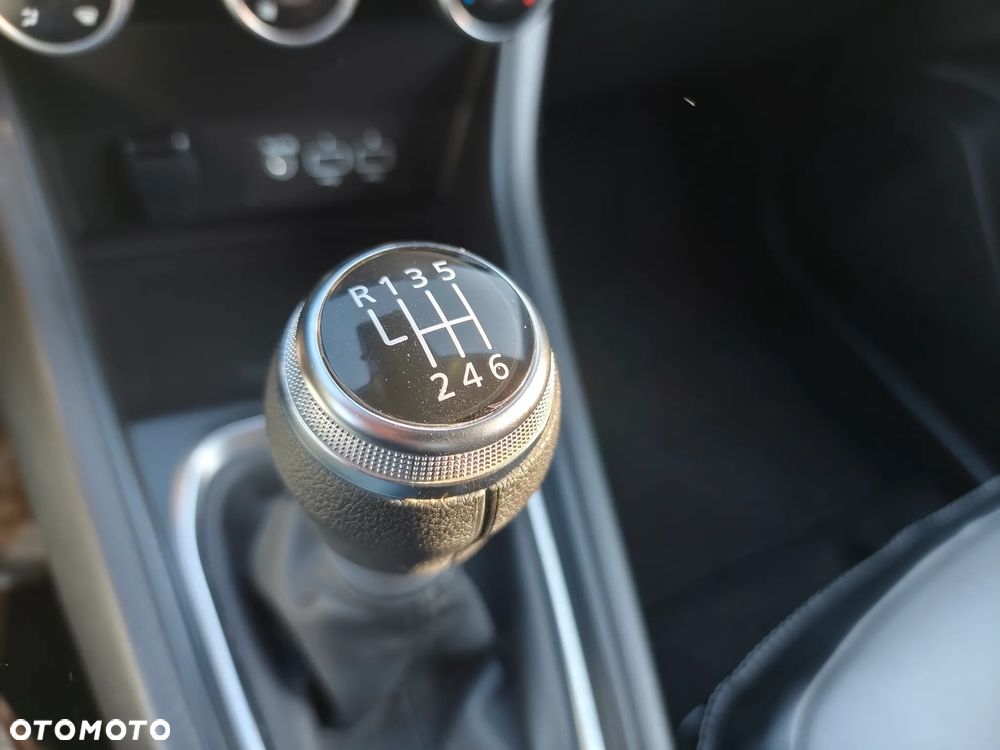 Renault Captur 1.0 TCe Evolution - 25