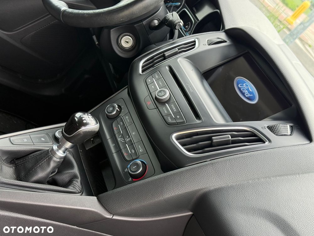 Ford Focus - 17