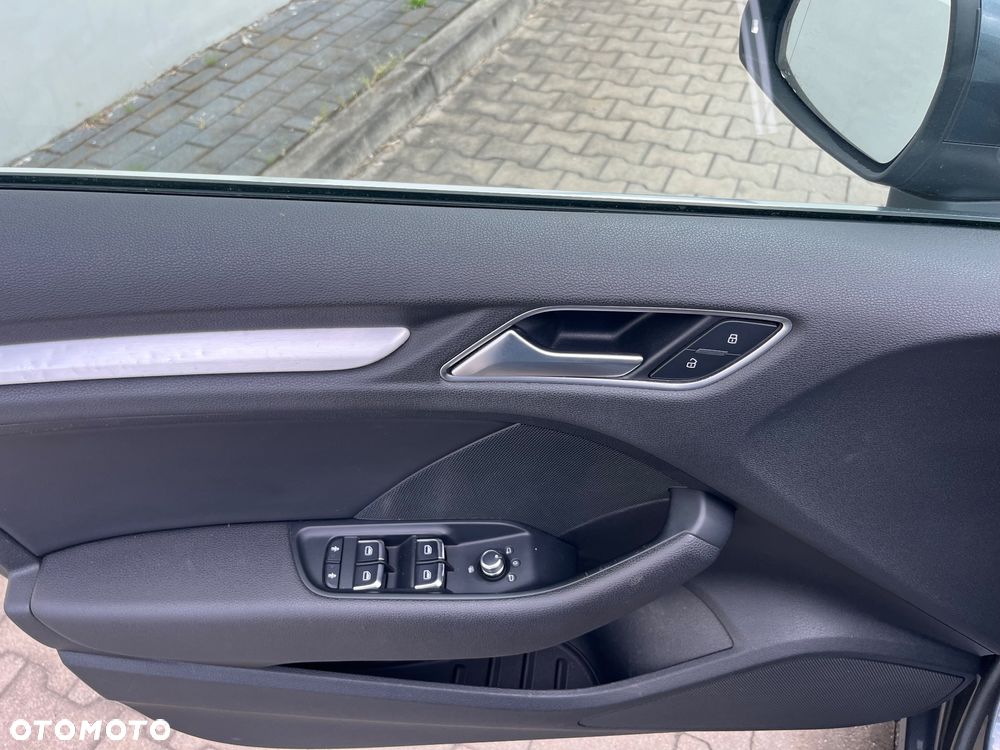 Audi A3 Sportback 2.0 TDI S line Sportpaket - 24
