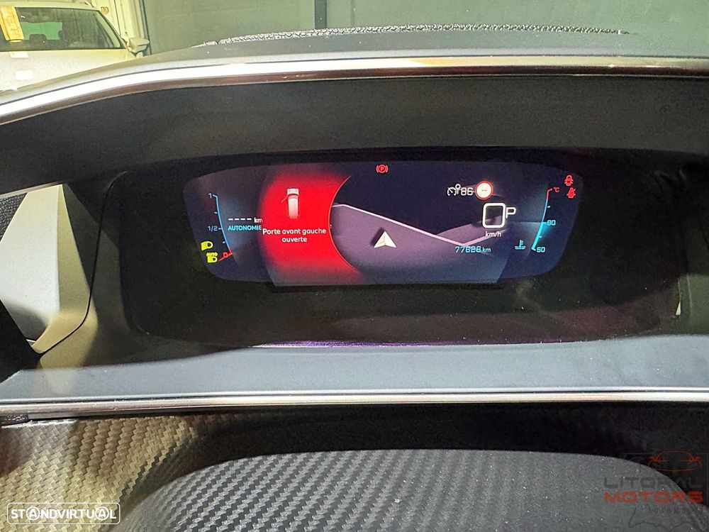 Peugeot 2008 1.2 PureTech GT EAT8 - 29