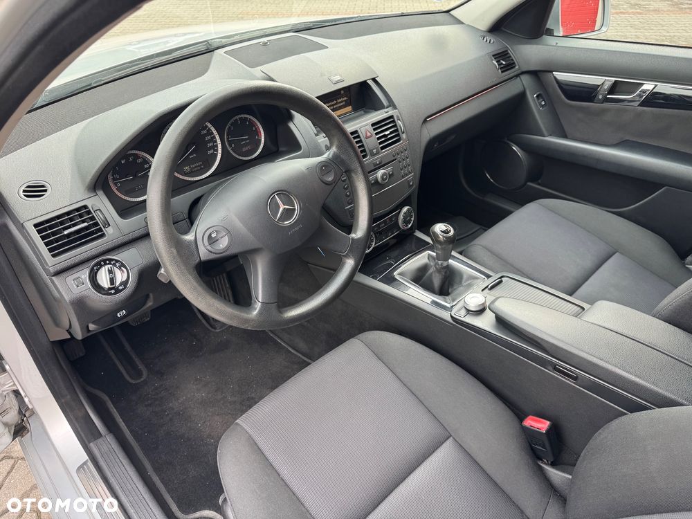 Mercedes-Benz Klasa C 200 CDI DPF Special Edition - 11
