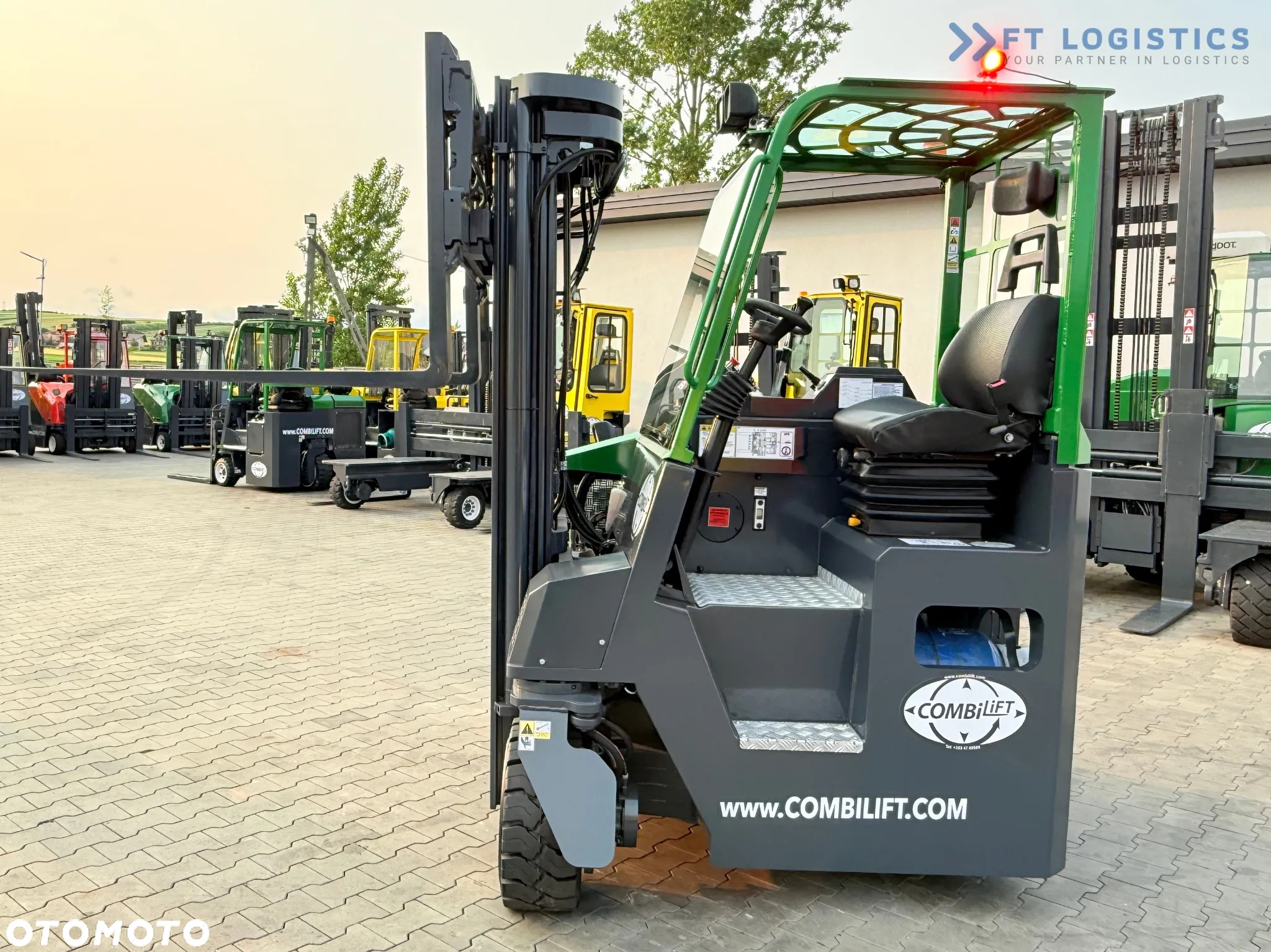Combilift C4000CB / TRIPLEX - 5200MM / GAS / WOLNY SKOK / POZYCJONER WIDEŁ / PRZESUW WIDEŁ / WYSOKOŚĆ 2450MM / JAK NOWY - 31