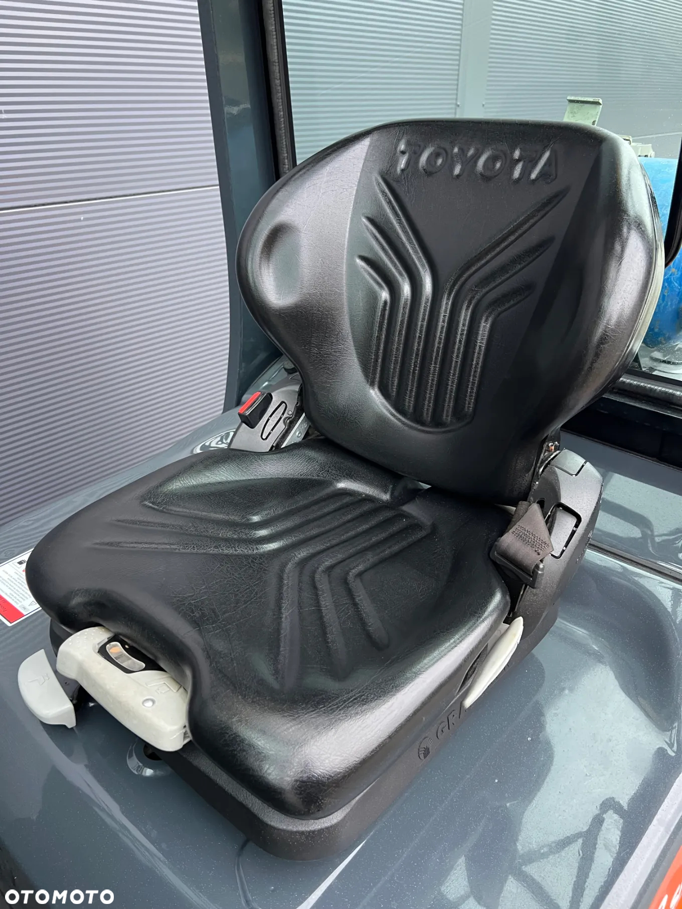 Toyota 02-8FGF25 - 8