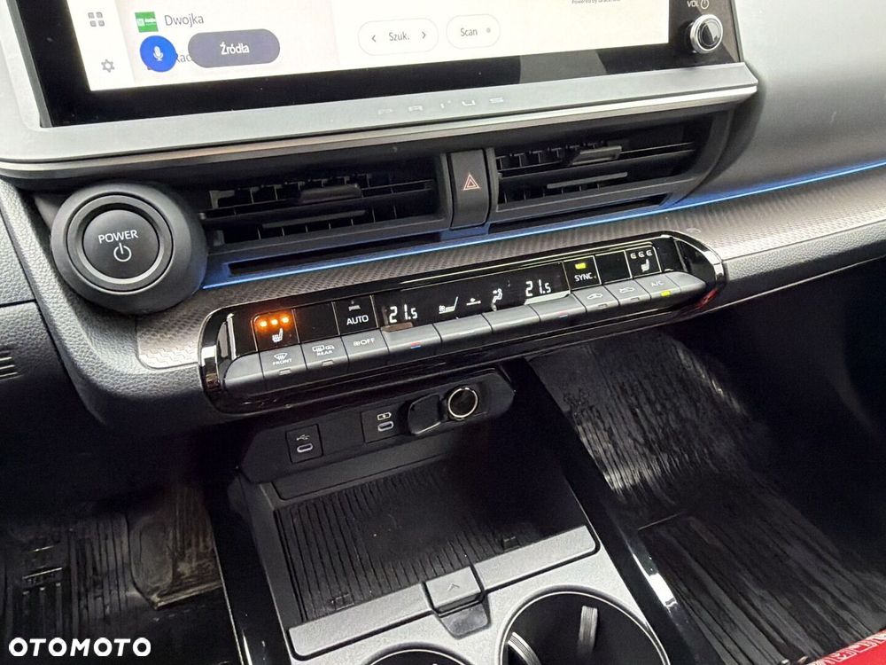 Toyota Prius - 25
