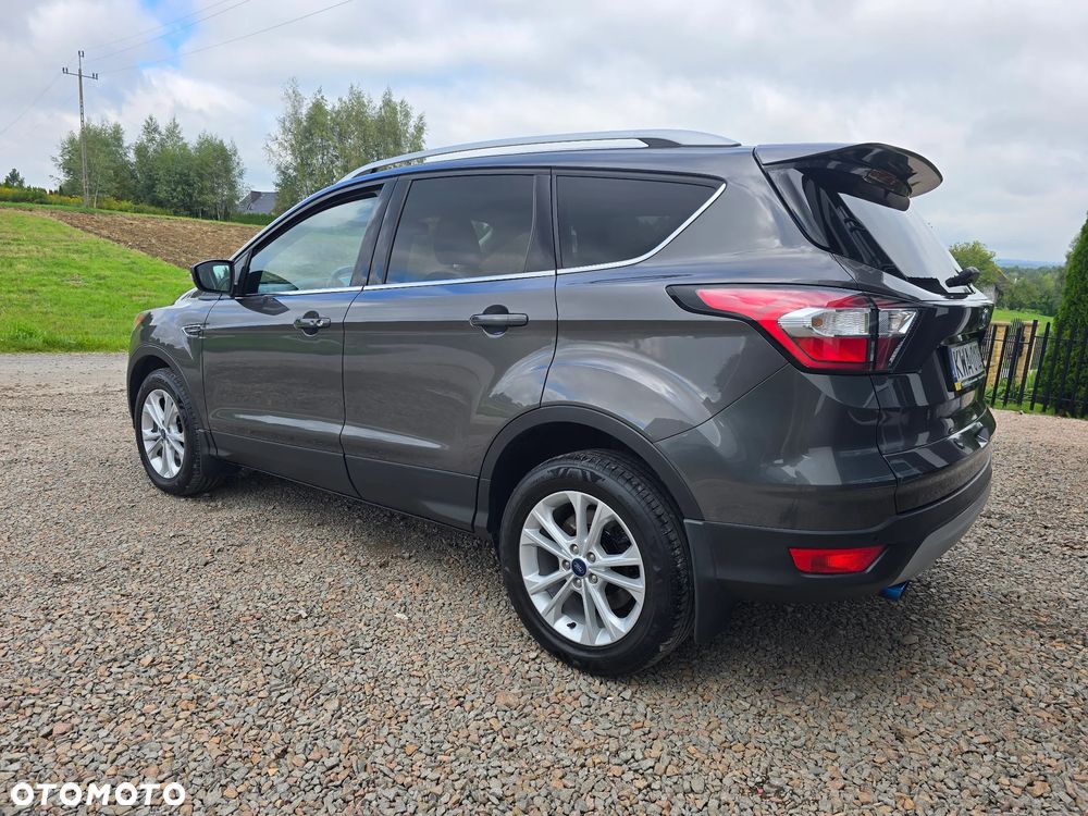 Ford Kuga 1.5 EcoBoost 2x4 Titanium - 4