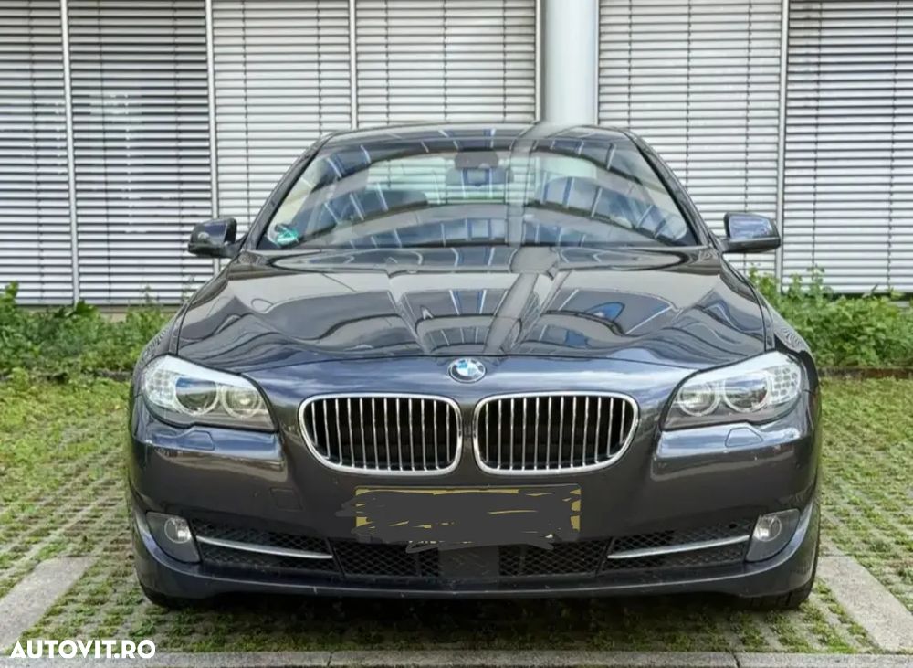 BMW Seria 5 520d Aut. Luxury Line - 13