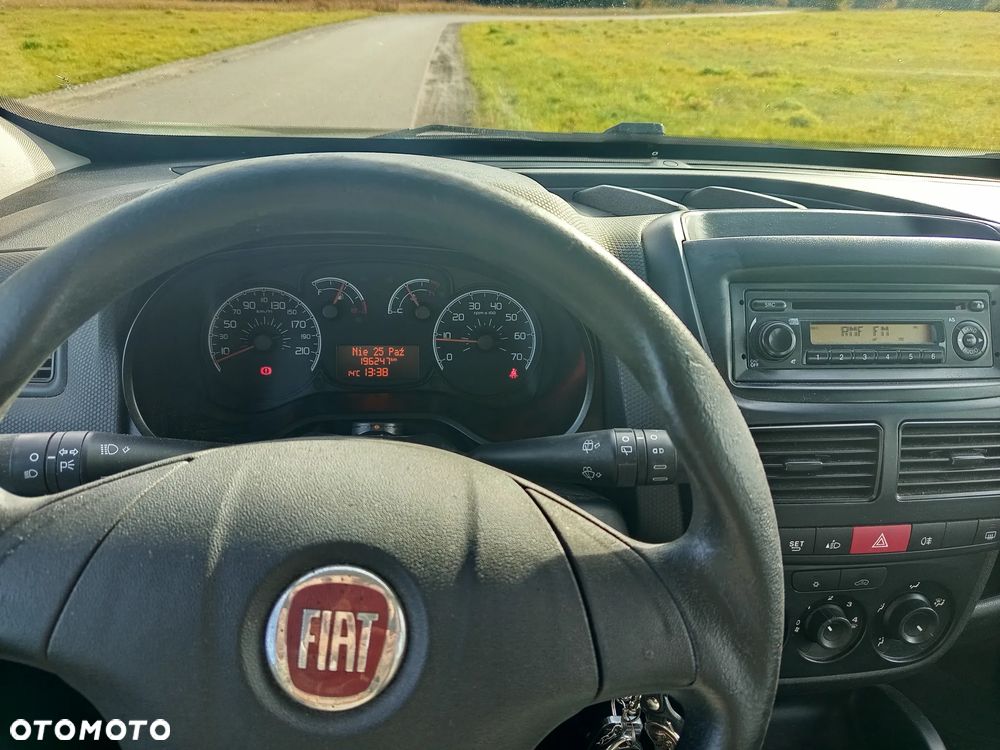 Fiat Doblo 2014 photo 2