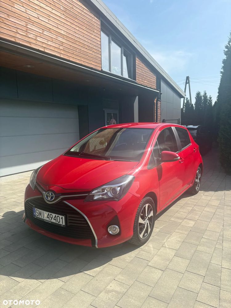 Toyota Yaris Hybrid 100 Active EU6 - 11