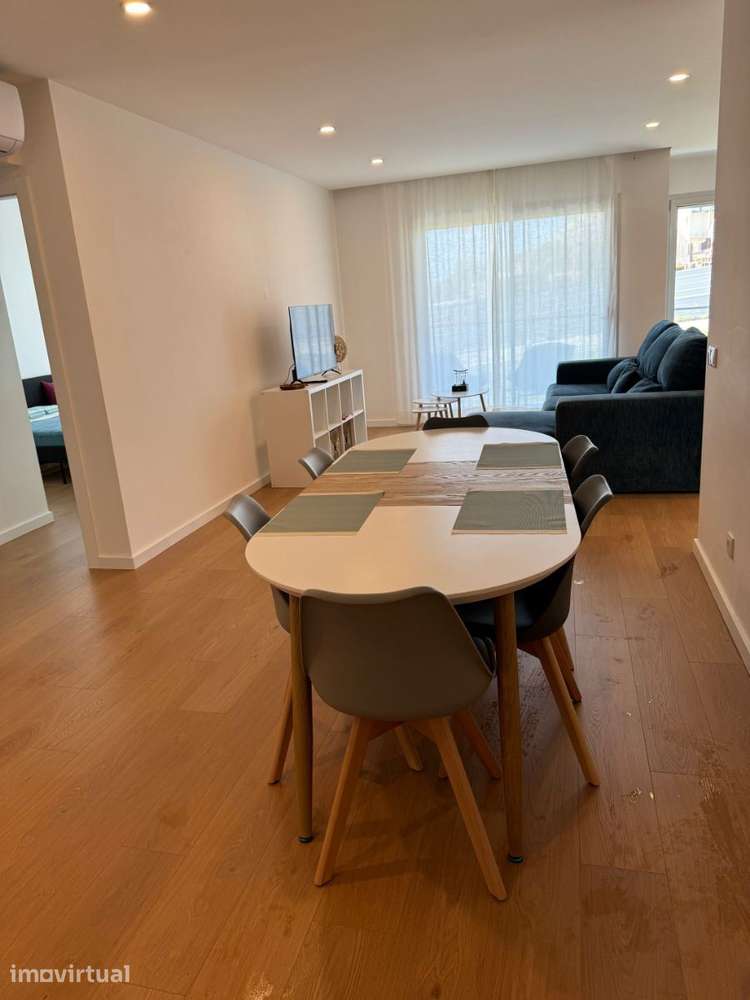 Apartamento T2 com varanda e parqueamento, condominio com piscina, ... - Grande imagem: 5/22