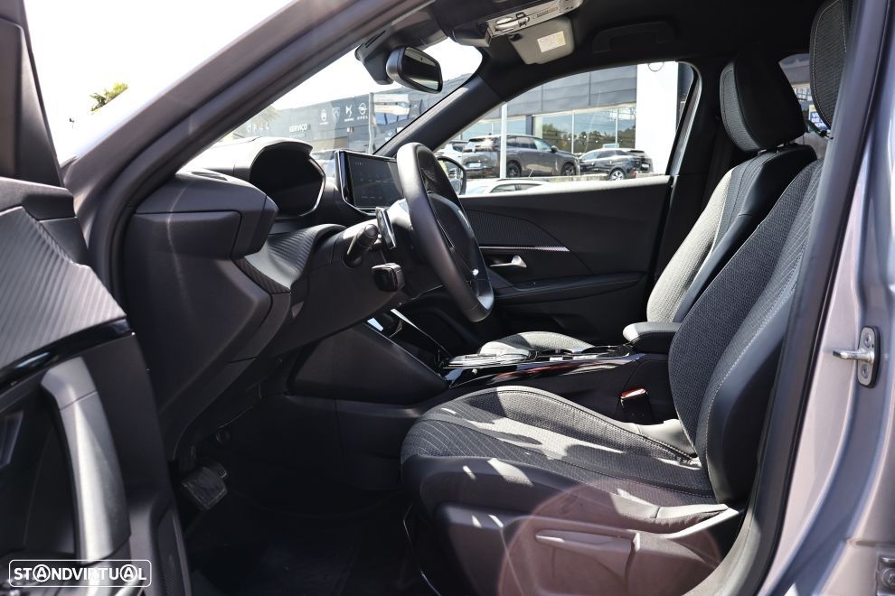 Peugeot 2008 1.2 Hybrid Allure e-DCS6 - 16