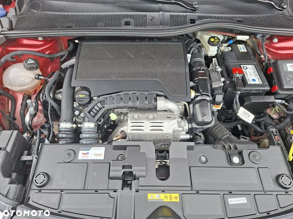Citroën C4 1.2 PureTech Plus S&S EAT8 - 26