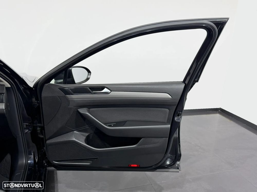 VW Passat Variant 1.6 TDI Confortline - 38