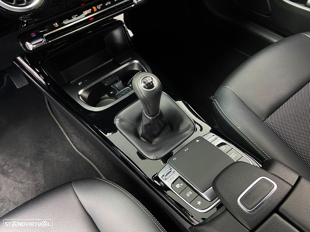 Mercedes-Benz CLA 200 Progressive - 23