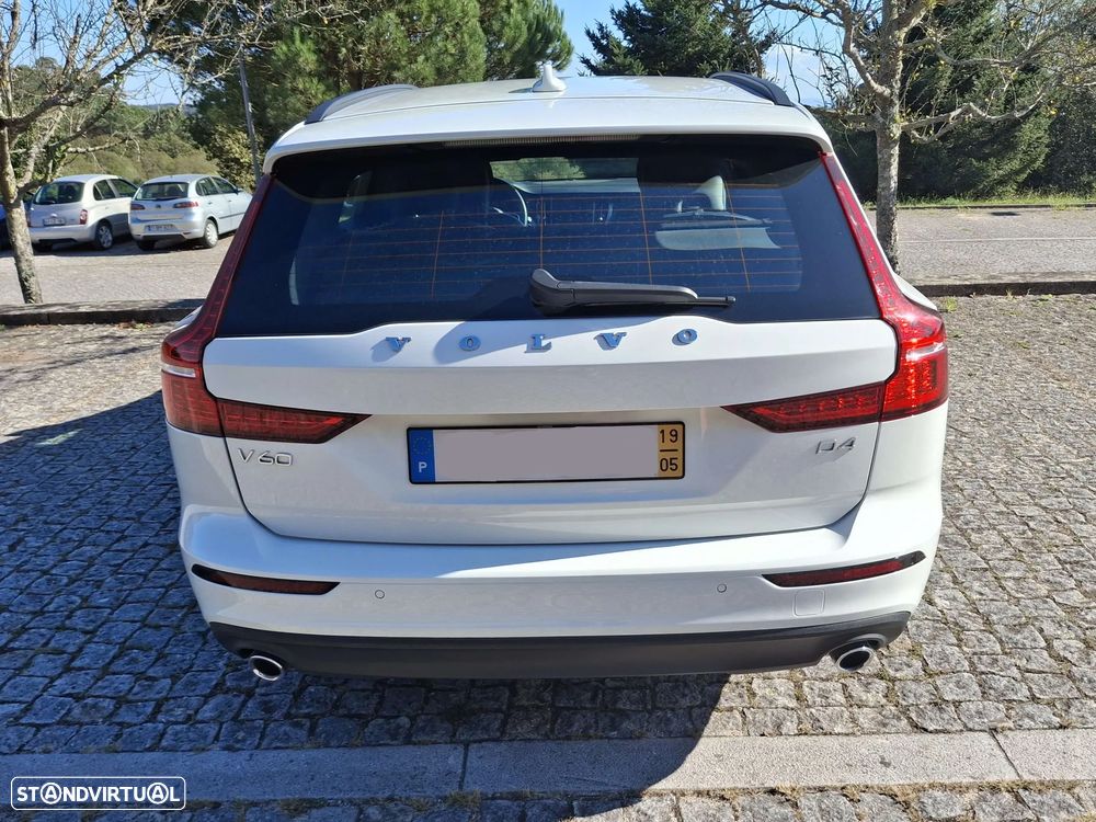 Volvo V60 2.0 D4 R-Design - 8