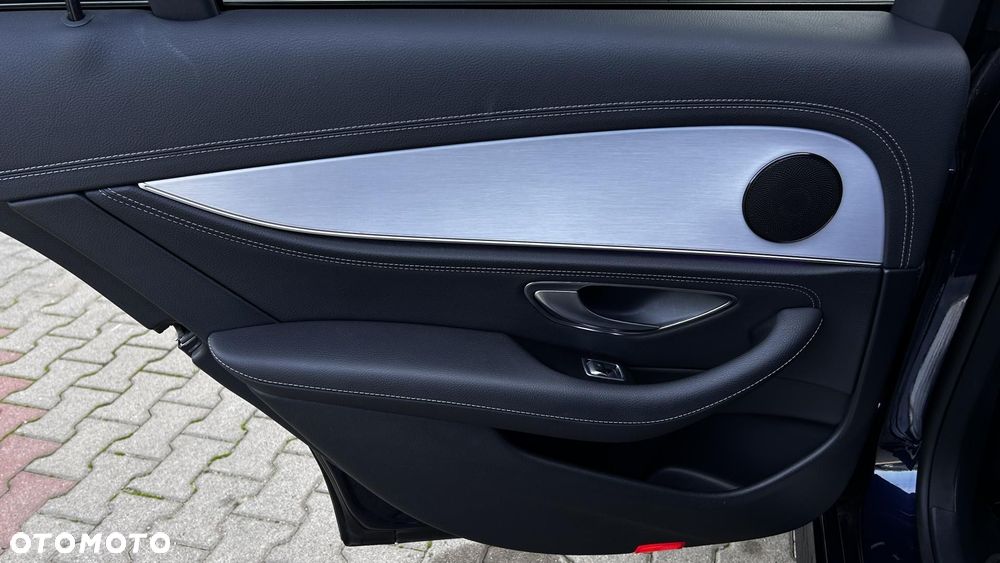 Mercedes-Benz Klasa E - 25