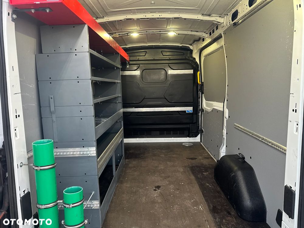 Ford Transit - 12