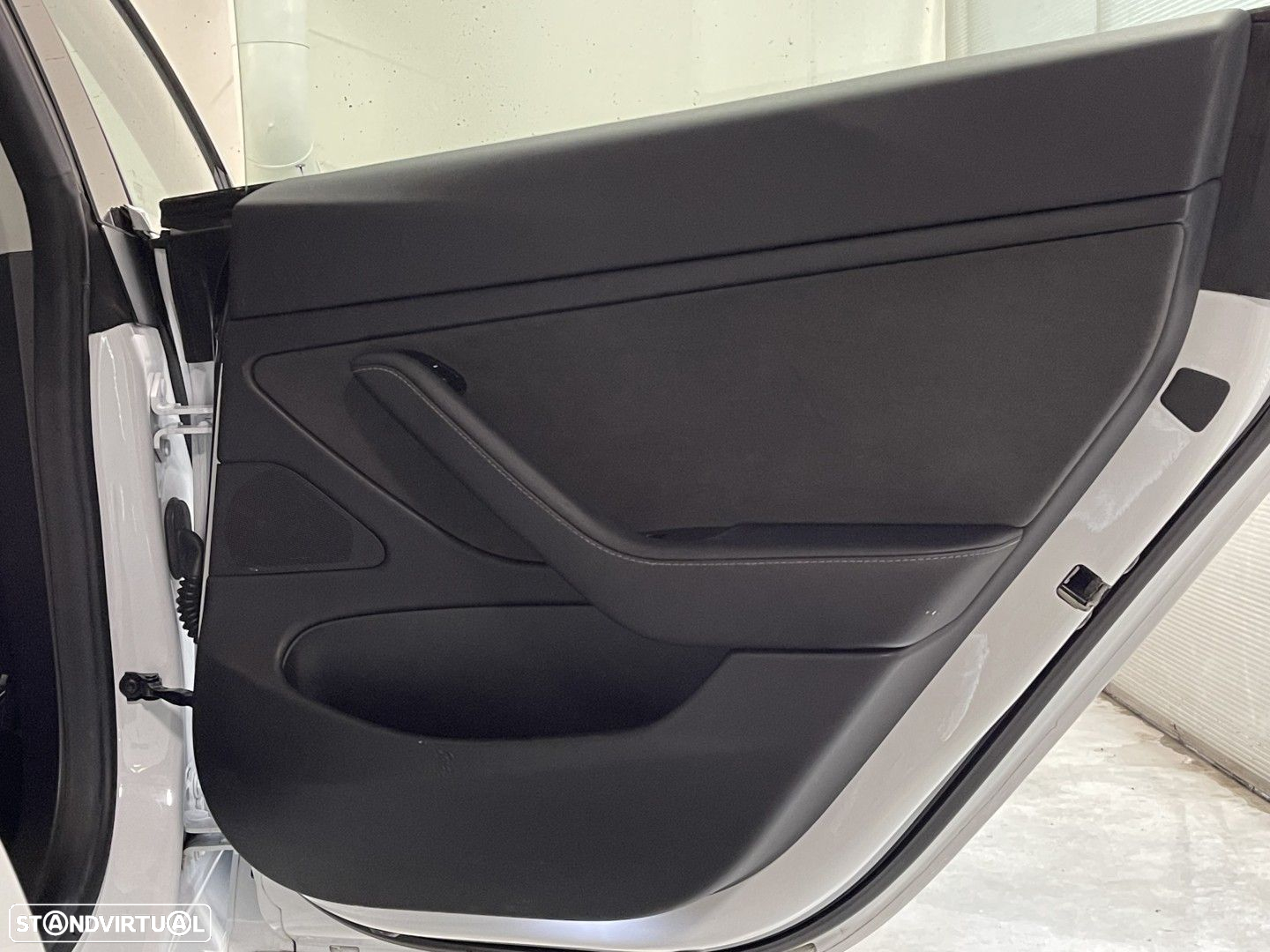 Tesla Model 3 - 36