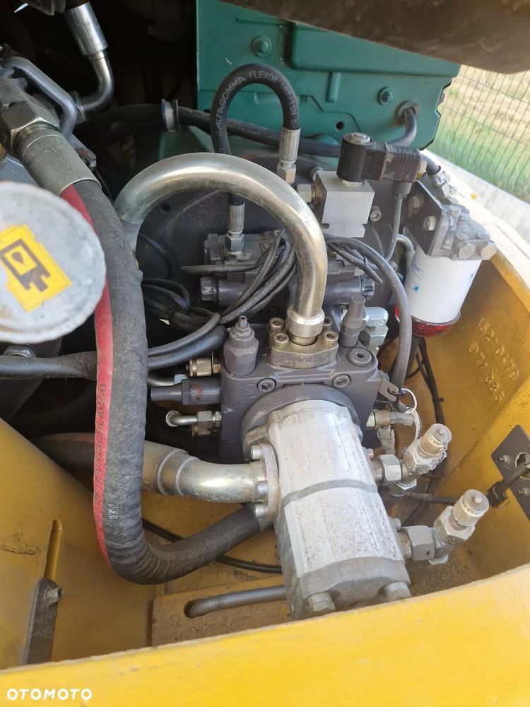 Volvo L25B-P - 9