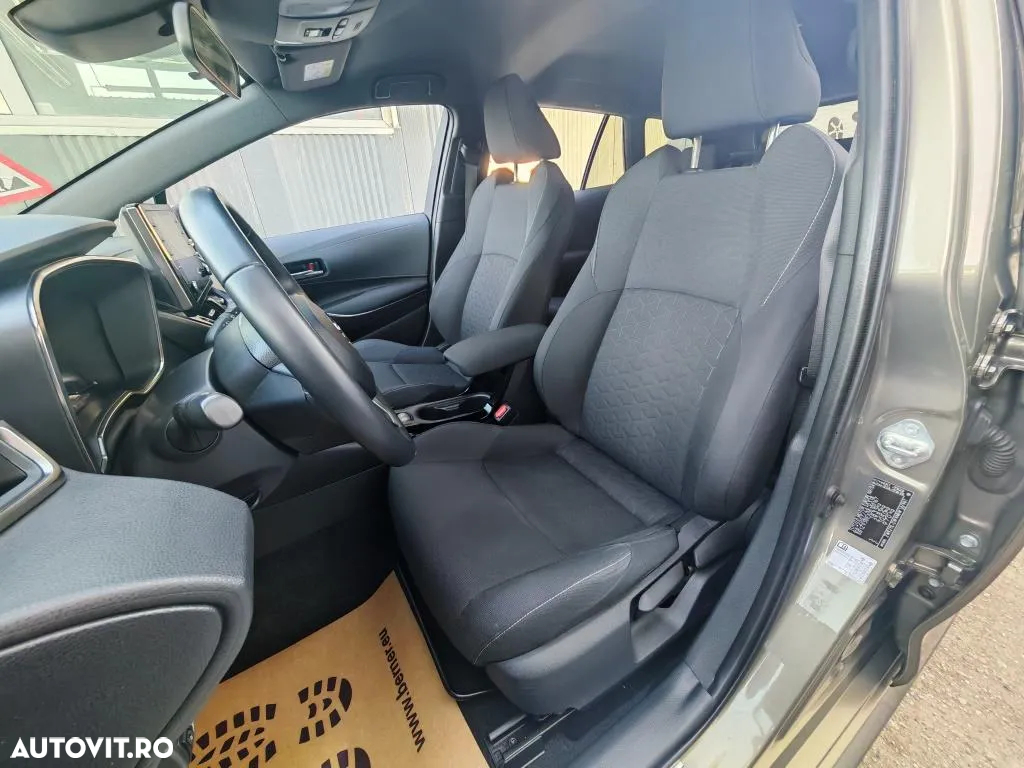 Toyota Corolla 1.8 Hybrid Comfort - 16