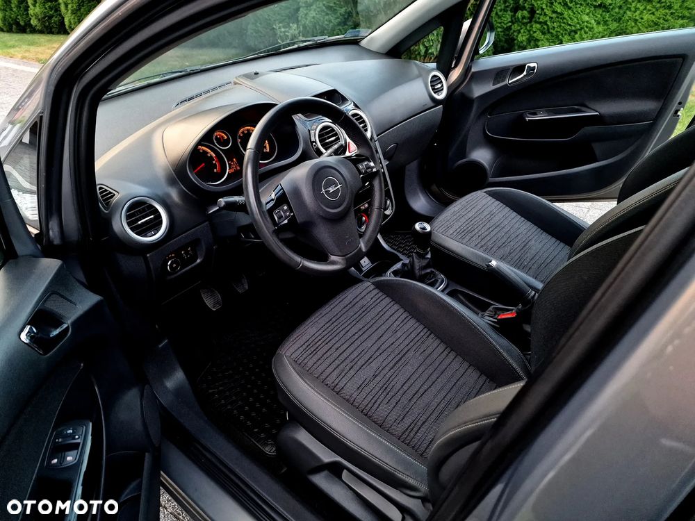 Opel Corsa 1.2 16V Cosmo S&S - 14