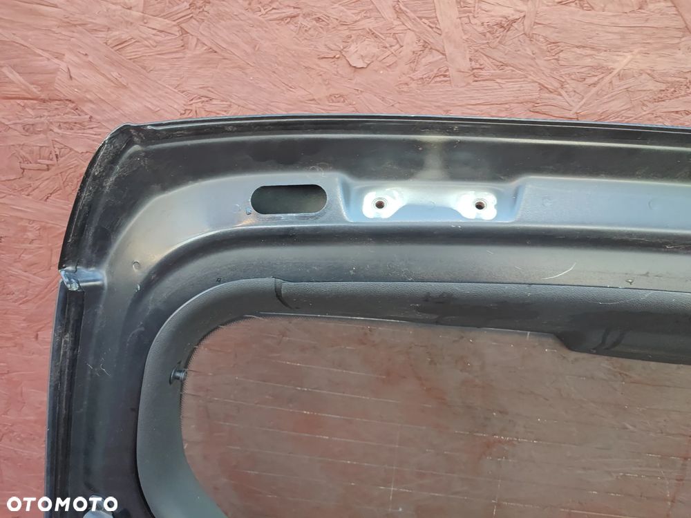 BMW E81 / E87LCI / E87 ORYGINALNA KLAPA BAGAŻNIKA TYŁ W KOLORZE SCHWARZ 2 668 O NR.  41 62 7 133 898 / 41 62 4 391 291 OEM - 29