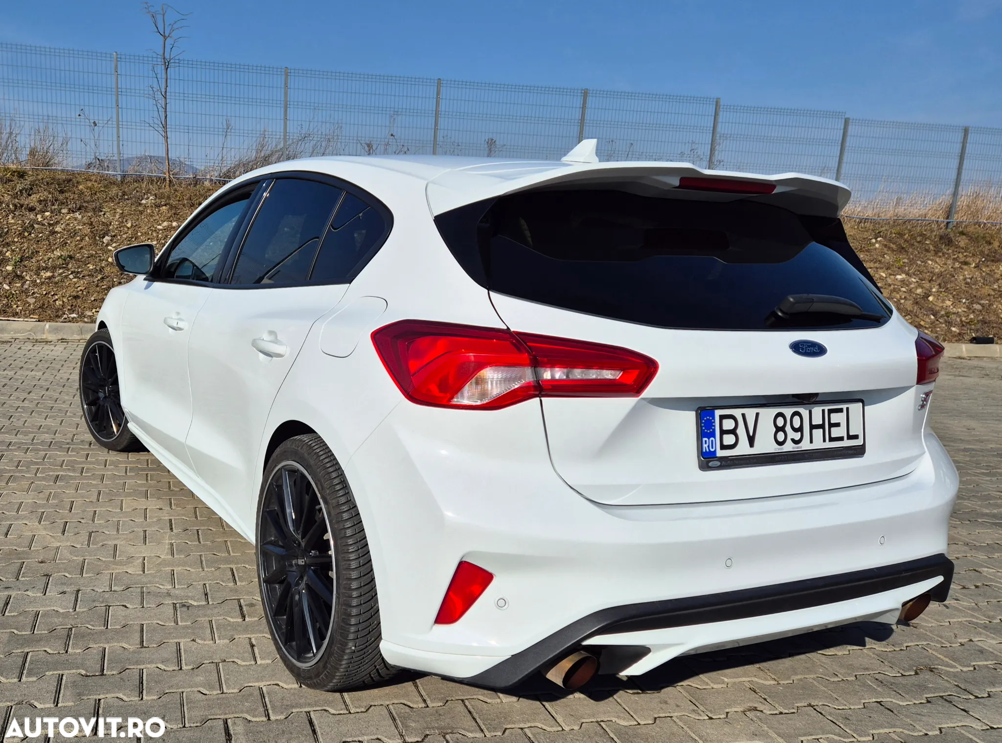 Ford Focus 2.3 Ecoboost ST X - 4