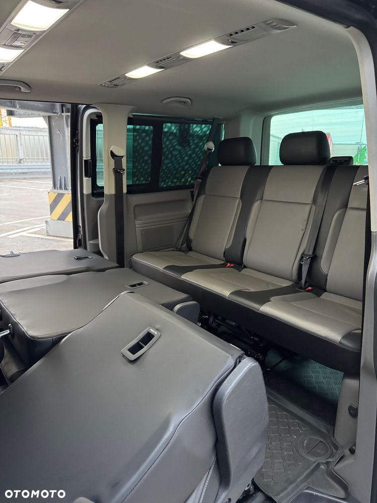 Volkswagen Caravelle 2.0 TDI L1 Highline 4Motion DSG - 26