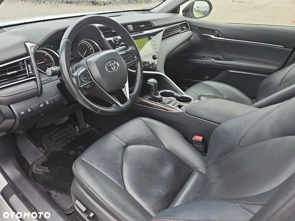 Toyota Camry 2.5 Hybrid Executive CVT - 11