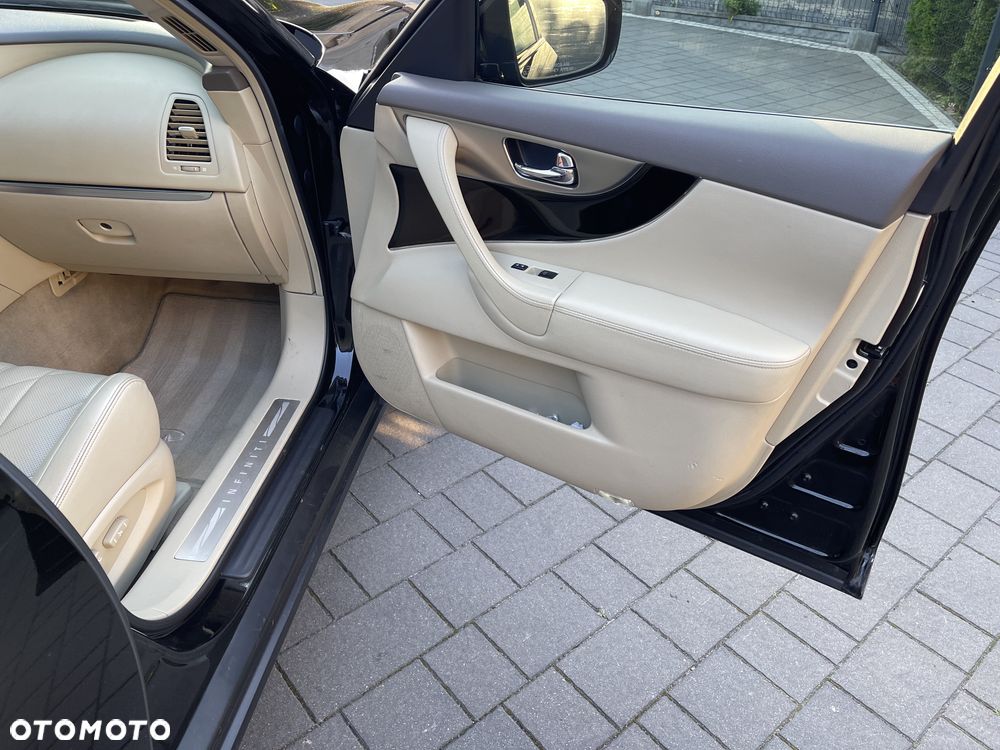Infiniti FX FX35 - 12