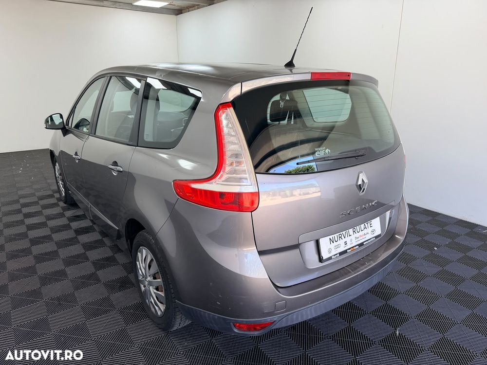 Renault Scenic 1.6 16V 110 Expression - 15