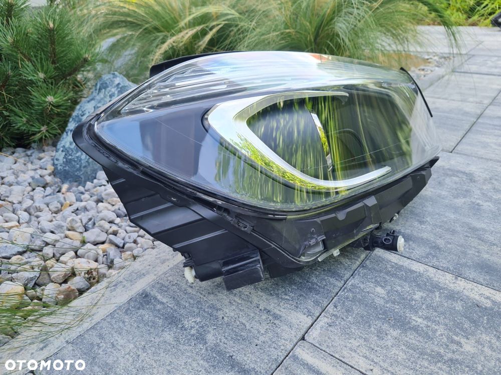 mercedes a klasa amg 176 w176 lampa prawa przód bi xenon led a1768204361kz - 4