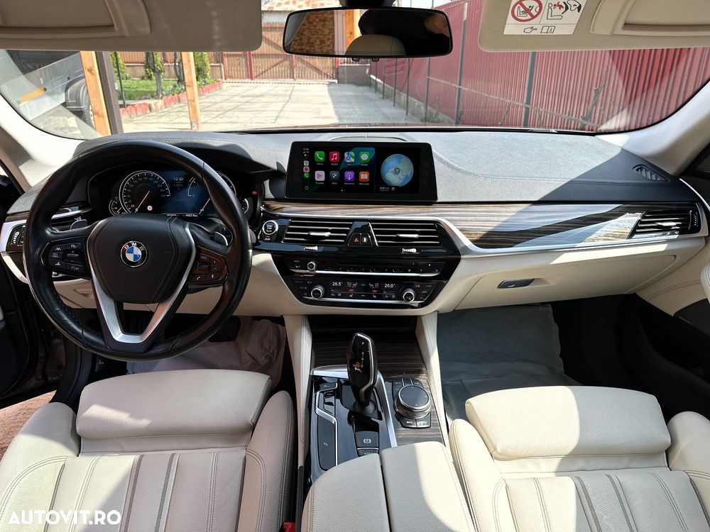 BMW Seria 5 520d AT - 32