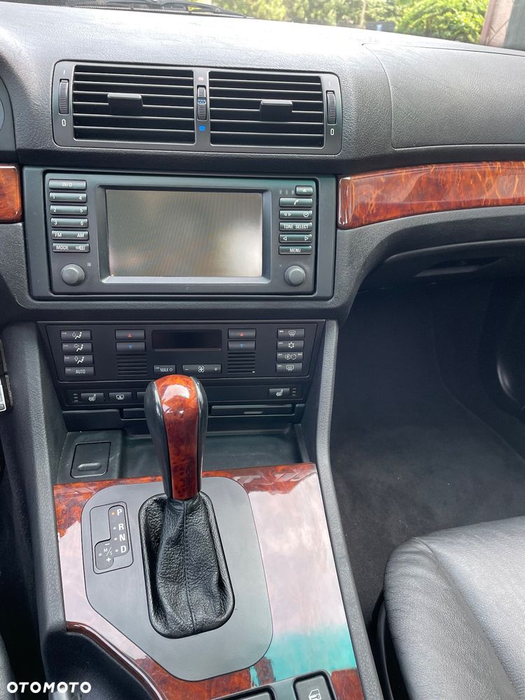 BMW Seria 5 - 21