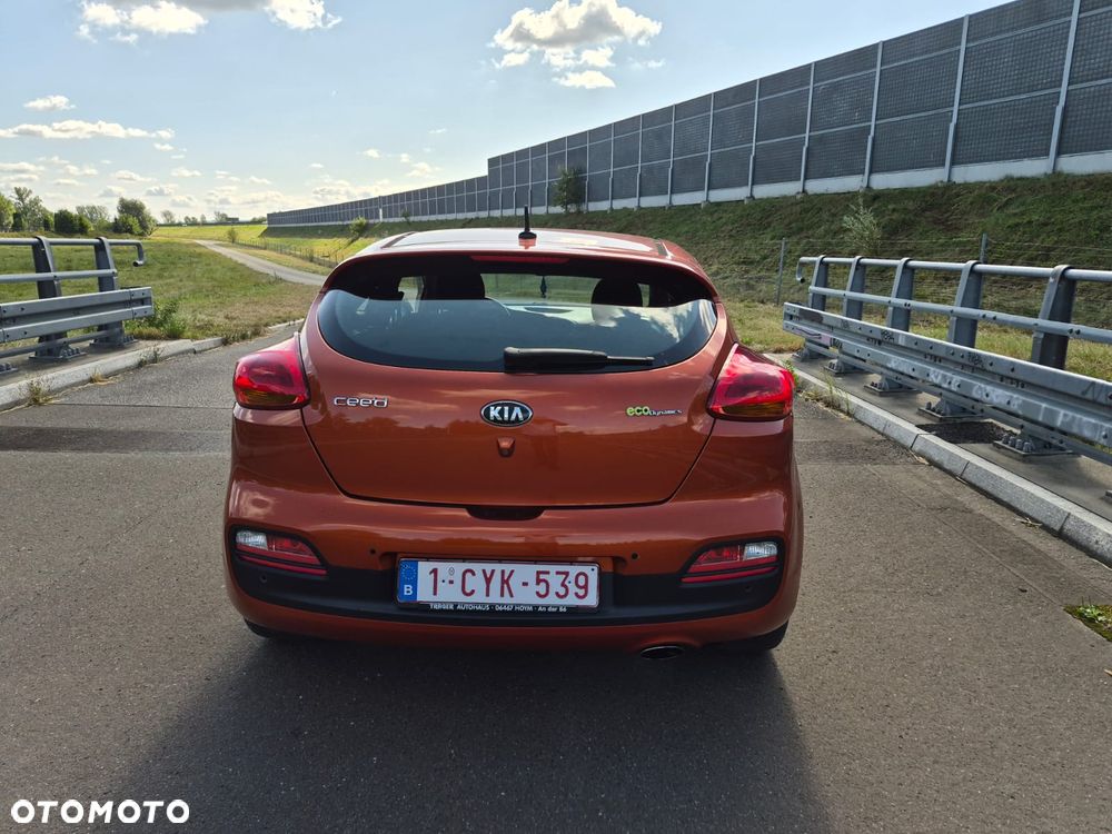 Kia Ceed 1.6 GDI Platinum Edition - 27