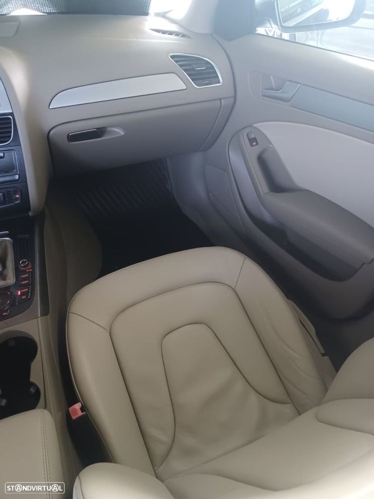 Audi A4 Avant 2.0 TDI - 14