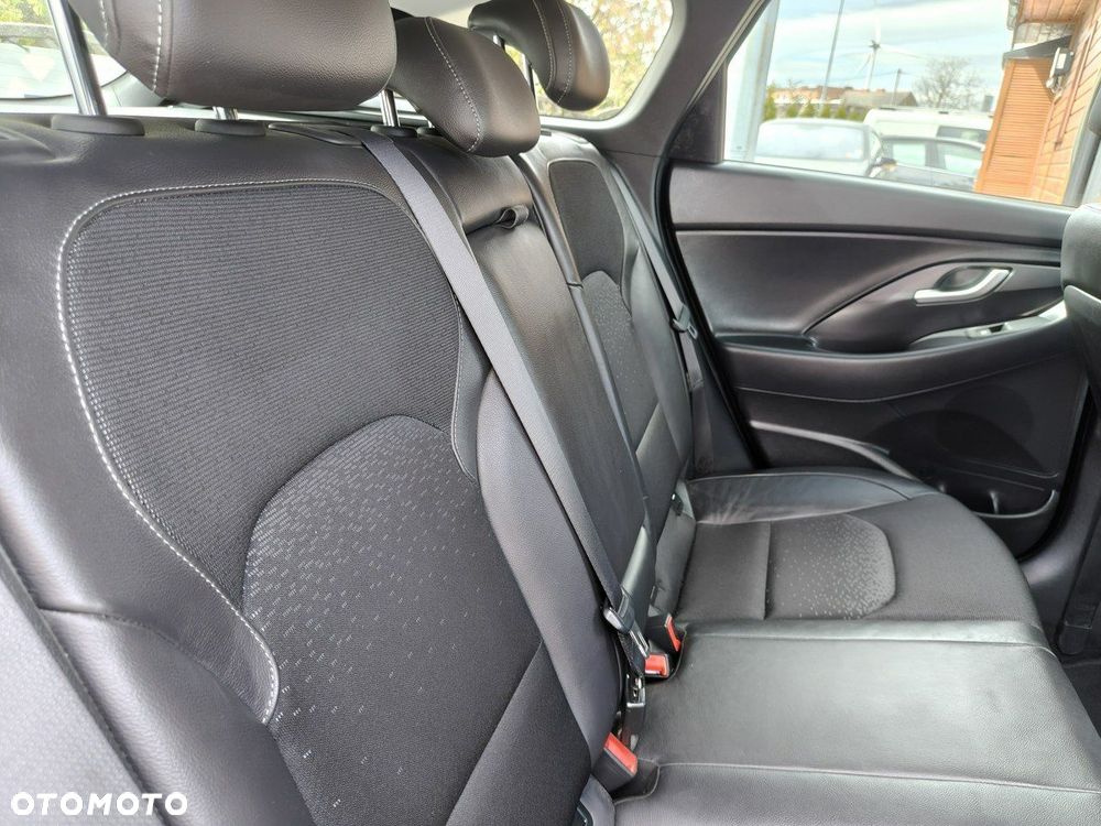 Hyundai i30 1.6 CRDI DCT Trend - 25