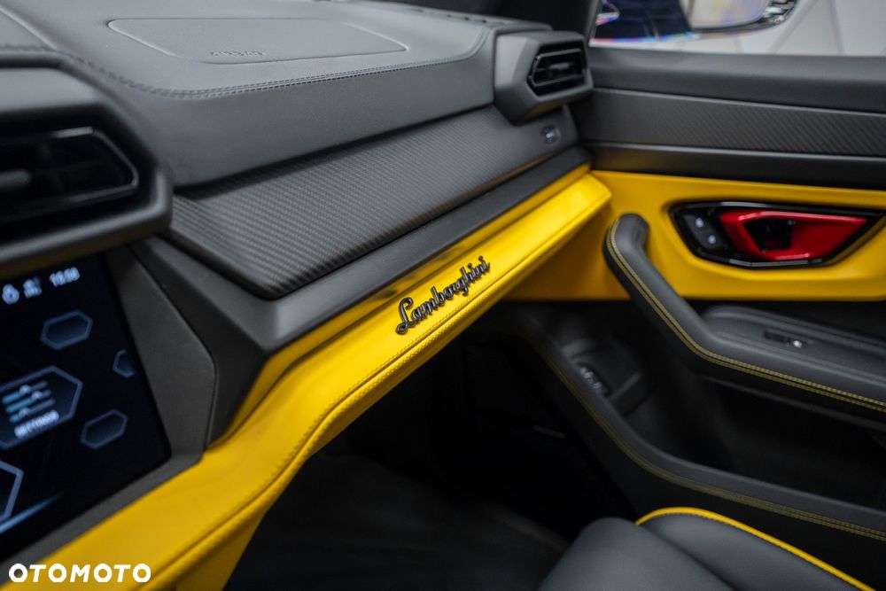 Lamborghini Urus - 20
