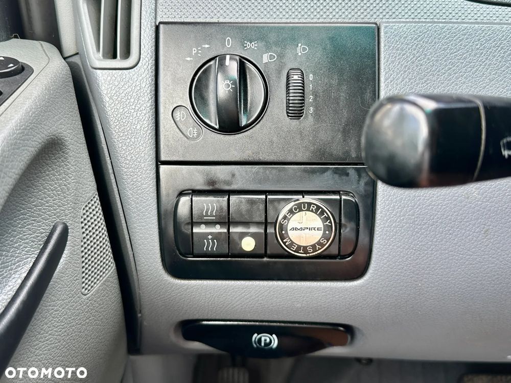 Mercedes-Benz Vito - 17