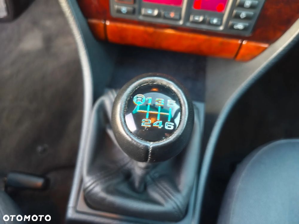 Audi A6 Limousine 2.5 TDI - 32