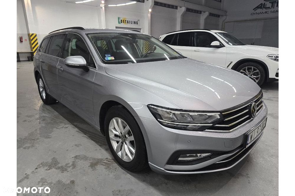 Volkswagen Passat - 9
