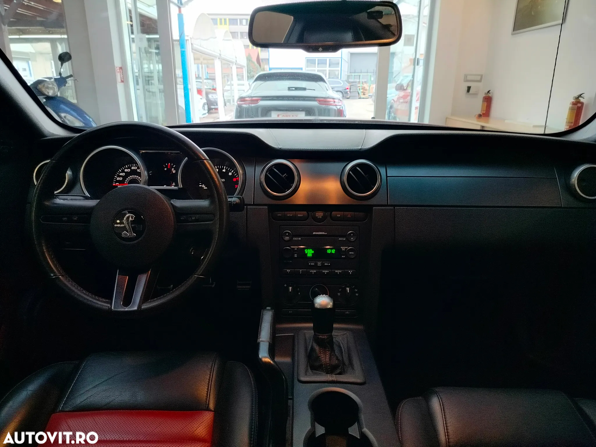 Ford Mustang - 16